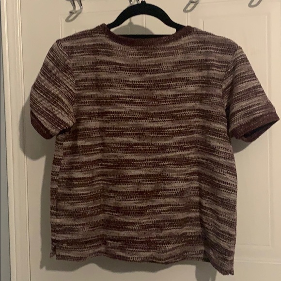 **Like NEW** Cute Maroon T-shirt - Picture 2 of 3
